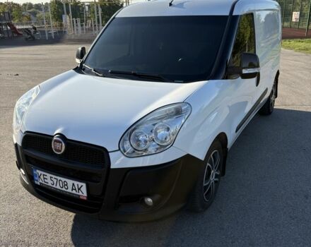 Белый Фиат Добло, объемом двигателя 1.2 л и пробегом 309 тыс. км за 5000 $, фото 5 на Automoto.ua