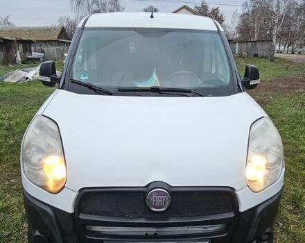 Белый Фиат Добло, объемом двигателя 1.6 л и пробегом 230 тыс. км за 5600 $, фото 1 на Automoto.ua