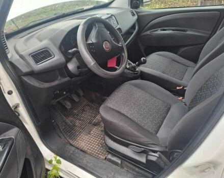 Белый Фиат Добло, объемом двигателя 1.2 л и пробегом 240 тыс. км за 2500 $, фото 7 на Automoto.ua