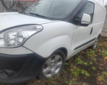 Белый Фиат Добло, объемом двигателя 1.2 л и пробегом 240 тыс. км за 2500 $, фото 2 на Automoto.ua