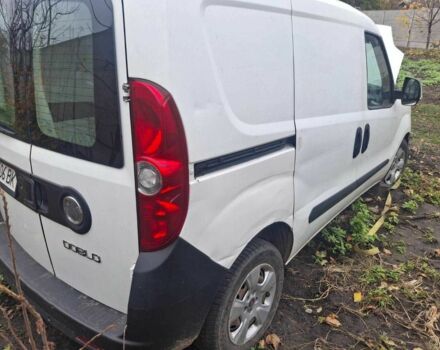 Белый Фиат Добло, объемом двигателя 1.2 л и пробегом 240 тыс. км за 2500 $, фото 4 на Automoto.ua