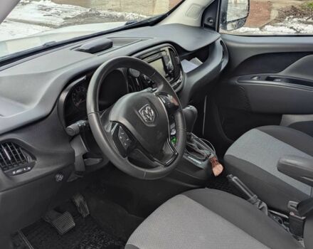 Белый Фиат Добло, объемом двигателя 2.4 л и пробегом 110 тыс. км за 10700 $, фото 3 на Automoto.ua