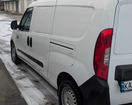Белый Фиат Добло, объемом двигателя 2.4 л и пробегом 110 тыс. км за 10700 $, фото 7 на Automoto.ua
