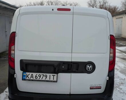 Белый Фиат Добло, объемом двигателя 2.4 л и пробегом 110 тыс. км за 10700 $, фото 9 на Automoto.ua