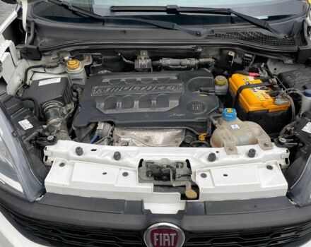 Белый Фиат Добло, объемом двигателя 1.6 л и пробегом 177 тыс. км за 9400 $, фото 4 на Automoto.ua