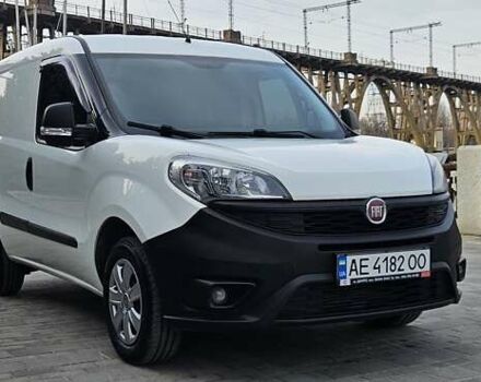 Белый Фиат Добло, объемом двигателя 1.25 л и пробегом 64 тыс. км за 9200 $, фото 1 на Automoto.ua
