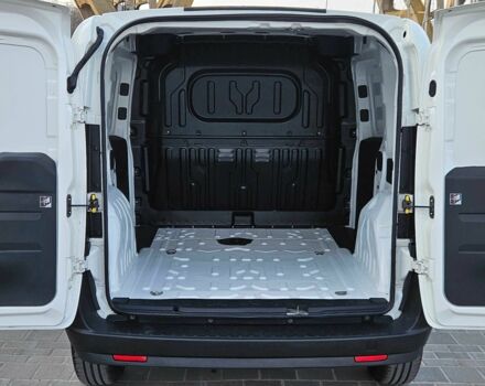 Білий Фіат Добло, об'ємом двигуна 1.2 л та пробігом 64 тис. км за 8999 $, фото 6 на Automoto.ua