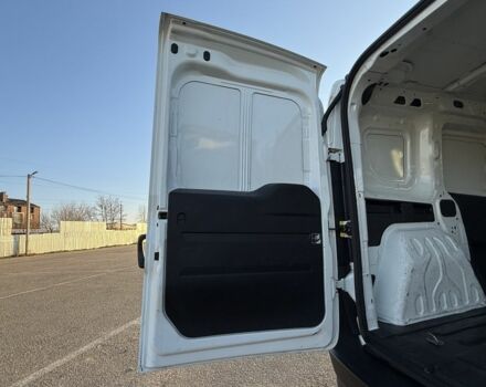 Белый Фиат Добло, объемом двигателя 1.2 л и пробегом 352 тыс. км за 6151 $, фото 15 на Automoto.ua