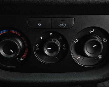 Білий Фіат Добло, об'ємом двигуна 1.2 л та пробігом 64 тис. км за 8999 $, фото 13 на Automoto.ua