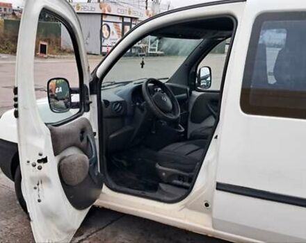 Белый Фиат Добло, объемом двигателя 1.9 л и пробегом 300 тыс. км за 2700 $, фото 6 на Automoto.ua