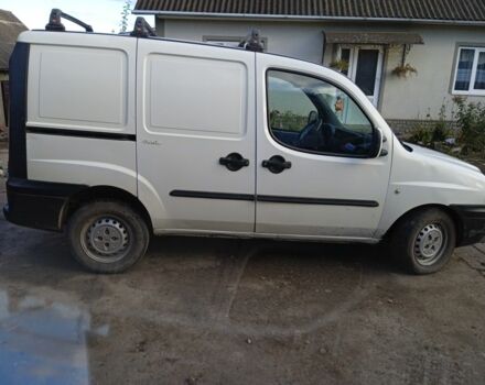 Фиат Добло 2003 в Кельменцах на Automoto.ua Белый Фиат Добло, объемом двигателя 1.9 л и пробегом 99 тыс. км за 3100 $, фото 3 на Automoto.ua