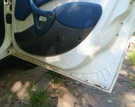 Белый Фиат Добло, объемом двигателя 1.9 л и пробегом 374 тыс. км за 2700 $, фото 1 на Automoto.ua