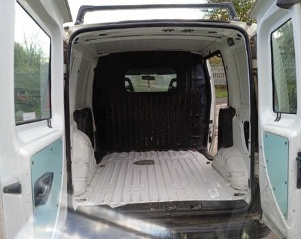 Фиат Добло 2003 в Кельменцах на Automoto.ua Белый Фиат Добло, объемом двигателя 1.9 л и пробегом 99 тыс. км за 3100 $, фото 1 на Automoto.ua