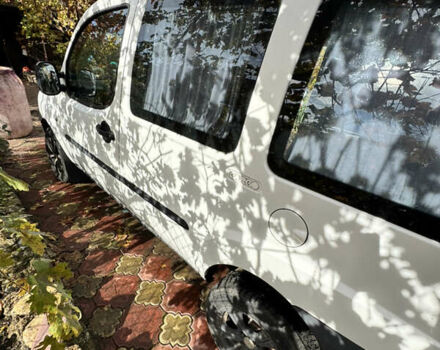 Білий Фіат Добло, об'ємом двигуна 1.6 л та пробігом 230 тис. км за 4000 $, фото 3 на Automoto.ua