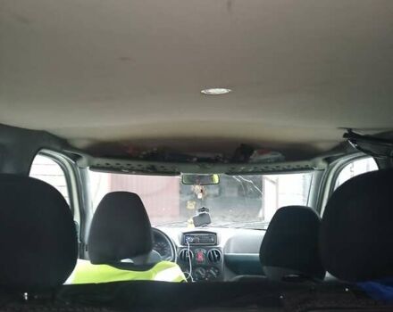 Белый Фиат Добло, объемом двигателя 1.9 л и пробегом 246 тыс. км за 4300 $, фото 5 на Automoto.ua