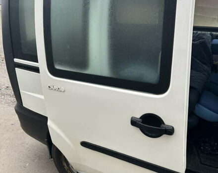 Белый Фиат Добло, объемом двигателя 1.91 л и пробегом 250 тыс. км за 3550 $, фото 5 на Automoto.ua