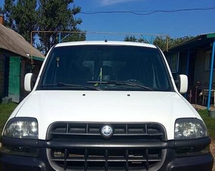 Белый Фиат Добло, объемом двигателя 1.6 л и пробегом 328 тыс. км за 4000 $, фото 5 на Automoto.ua