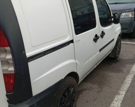 Белый Фиат Добло, объемом двигателя 1.9 л и пробегом 370 тыс. км за 4300 $, фото 5 на Automoto.ua