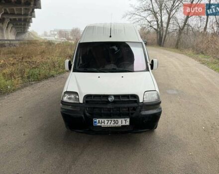 Белый Фиат Добло, объемом двигателя 1.6 л и пробегом 240 тыс. км за 2999 $, фото 1 на Automoto.ua