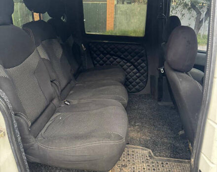 Белый Фиат Добло, объемом двигателя 1.3 л и пробегом 250 тыс. км за 3000 $, фото 7 на Automoto.ua