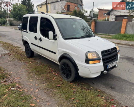 Белый Фиат Добло, объемом двигателя 1.3 л и пробегом 250 тыс. км за 3000 $, фото 4 на Automoto.ua