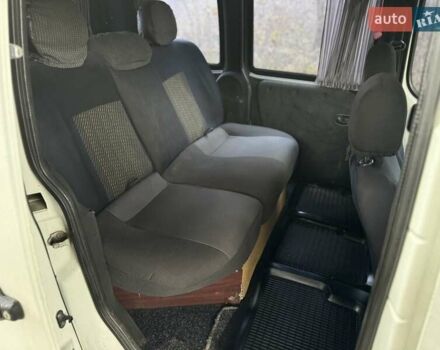 Белый Фиат Добло, объемом двигателя 1.6 л и пробегом 240 тыс. км за 2999 $, фото 9 на Automoto.ua