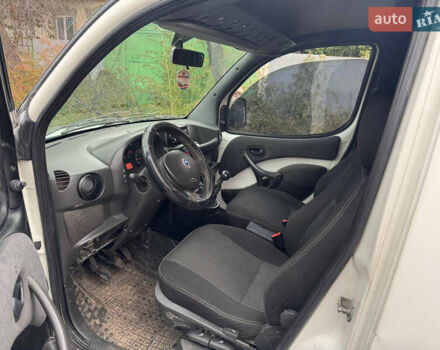 Белый Фиат Добло, объемом двигателя 1.3 л и пробегом 250 тыс. км за 3000 $, фото 8 на Automoto.ua