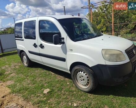 Белый Фиат Добло, объемом двигателя 1.25 л и пробегом 303 тыс. км за 4300 $, фото 2 на Automoto.ua