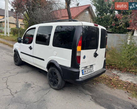 Белый Фиат Добло, объемом двигателя 1.3 л и пробегом 250 тыс. км за 3000 $, фото 5 на Automoto.ua