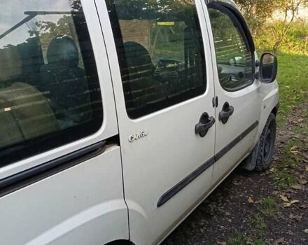 Белый Фиат Добло, объемом двигателя 1.9 л и пробегом 320 тыс. км за 3200 $, фото 1 на Automoto.ua