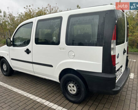 Белый Фиат Добло, объемом двигателя 1.91 л и пробегом 260 тыс. км за 4200 $, фото 8 на Automoto.ua