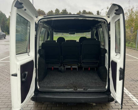 Белый Фиат Добло, объемом двигателя 1.91 л и пробегом 260 тыс. км за 4200 $, фото 21 на Automoto.ua