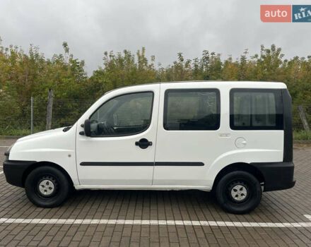 Белый Фиат Добло, объемом двигателя 1.91 л и пробегом 260 тыс. км за 4200 $, фото 4 на Automoto.ua