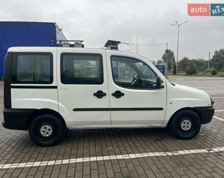 Белый Фиат Добло, объемом двигателя 1.91 л и пробегом 260 тыс. км за 4200 $, фото 12 на Automoto.ua