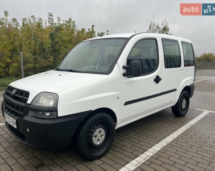 Белый Фиат Добло, объемом двигателя 1.91 л и пробегом 260 тыс. км за 4200 $, фото 3 на Automoto.ua