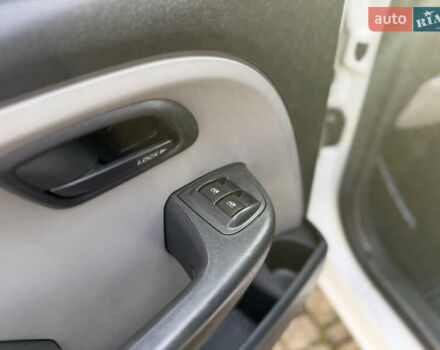 Білий Фіат Добло, об'ємом двигуна 1.25 л та пробігом 291 тис. км за 3999 $, фото 14 на Automoto.ua