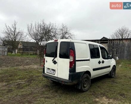 Белый Фиат Добло, объемом двигателя 1.9 л и пробегом 273 тыс. км за 4100 $, фото 2 на Automoto.ua