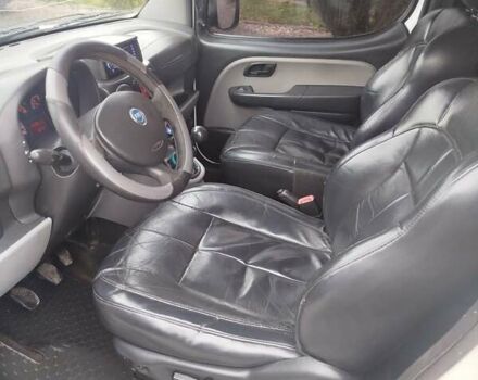 Белый Фиат Добло, объемом двигателя 1.9 л и пробегом 300 тыс. км за 4500 $, фото 15 на Automoto.ua