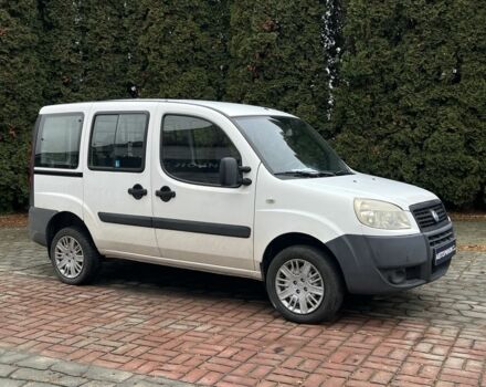 Белый Фиат Добло, объемом двигателя 1.4 л и пробегом 175 тыс. км за 4200 $, фото 1 на Automoto.ua