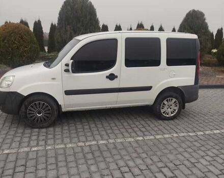 Белый Фиат Добло, объемом двигателя 1.9 л и пробегом 300 тыс. км за 4500 $, фото 6 на Automoto.ua