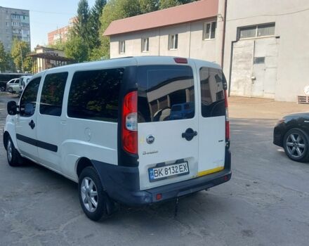 Белый Фиат Добло, объемом двигателя 1.2 л и пробегом 320 тыс. км за 3750 $, фото 5 на Automoto.ua