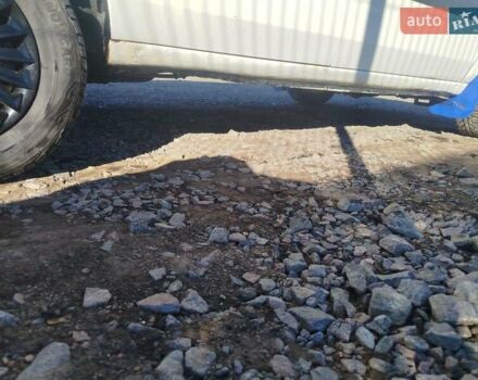 Белый Фиат Добло, объемом двигателя 1.91 л и пробегом 300 тыс. км за 3700 $, фото 7 на Automoto.ua