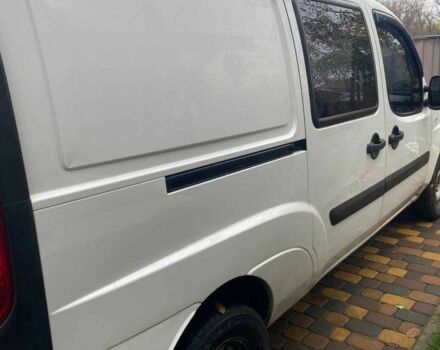 Белый Фиат Добло, объемом двигателя 1.9 л и пробегом 266 тыс. км за 3700 $, фото 1 на Automoto.ua