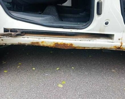 Белый Фиат Добло, объемом двигателя 1.4 л и пробегом 215 тыс. км за 3300 $, фото 7 на Automoto.ua