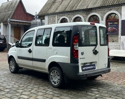 Белый Фиат Добло, объемом двигателя 1.4 л и пробегом 175 тыс. км за 4200 $, фото 5 на Automoto.ua