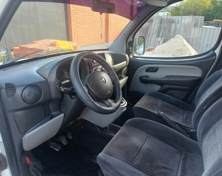 Белый Фиат Добло, объемом двигателя 1.6 л и пробегом 250 тыс. км за 5150 $, фото 13 на Automoto.ua