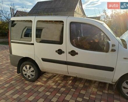 Белый Фиат Добло, объемом двигателя 1.9 л и пробегом 342 тыс. км за 3800 $, фото 3 на Automoto.ua
