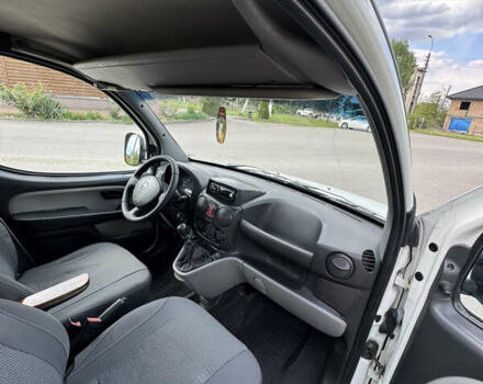 Белый Фиат Добло, объемом двигателя 1.6 л и пробегом 260 тыс. км за 3400 $, фото 14 на Automoto.ua