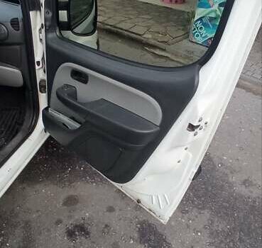 Белый Фиат Добло, объемом двигателя 1.6 л и пробегом 397 тыс. км за 3300 $, фото 9 на Automoto.ua