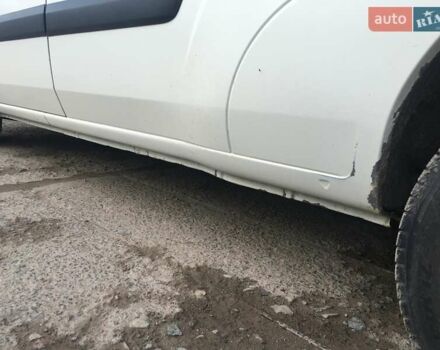 Белый Фиат Добло, объемом двигателя 1.9 л и пробегом 248 тыс. км за 5800 $, фото 7 на Automoto.ua